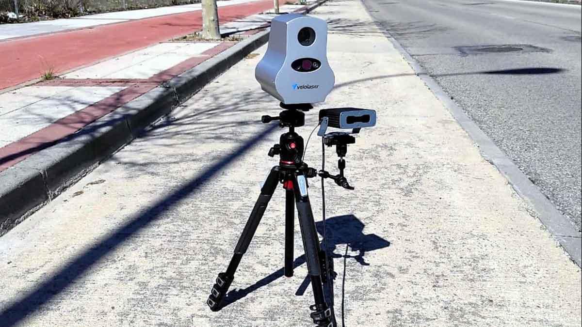 Veloláser con trípode