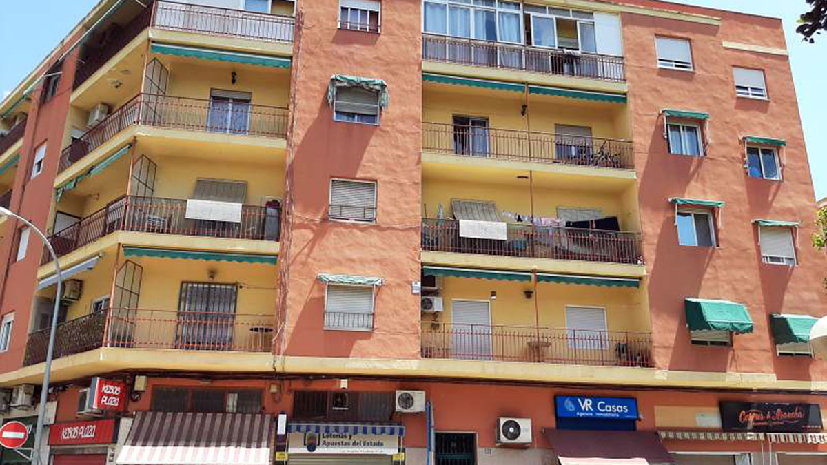 Guía para ver o comprar los pisos de banco en UCI