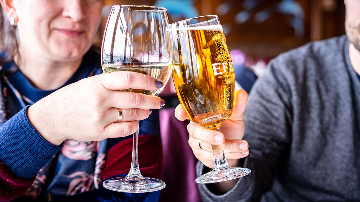 Cerveza o vino, ¿qué engorda más?