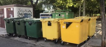 Todas las dudas sobre a qué contenedor van las latas, el papel de aluminio o el corcho