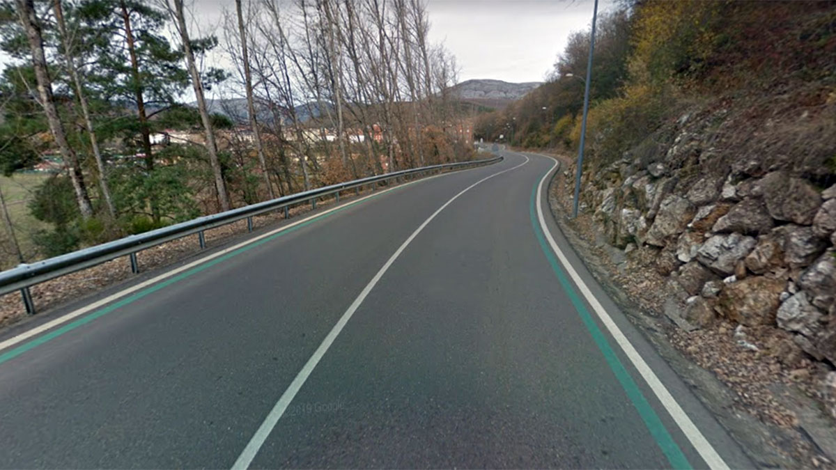 Líneas verdes en la carretera, qué significan y para qué sirven