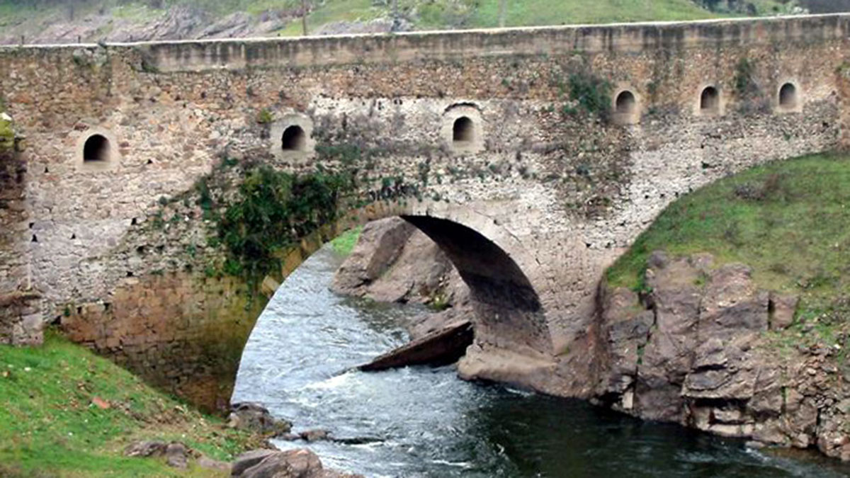 Puente medieval de Buitrago de Lozoya