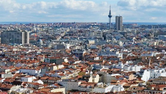 Nueva convocatoria de ayudas de hasta la mitad del alquiler en Madrid para jóvenes, mayores de 65 años y familias vulnerables