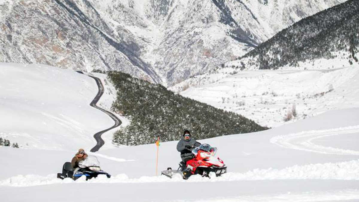 Ruta en moto de nieve Huesca