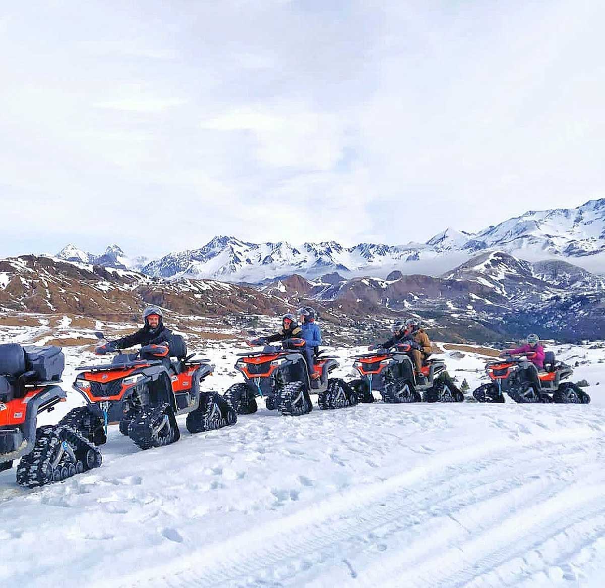 Excursiones en moto por la nieve
