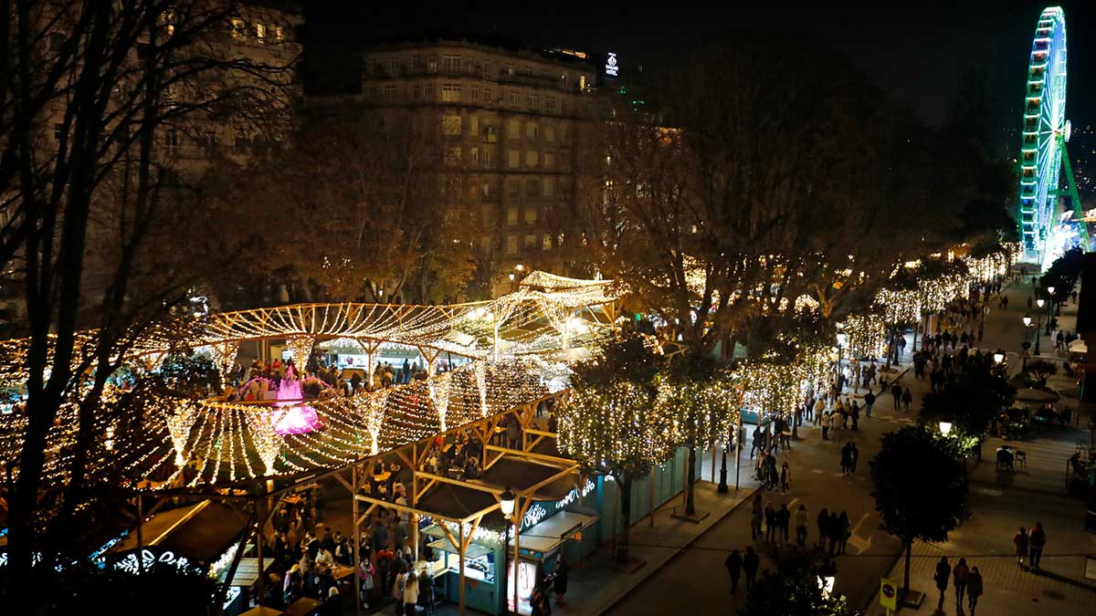 Noria gigante del mercado de Navidad de Vigo