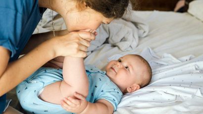 Los dos nuevos requisitos de la ayuda de 500 euros para madres jóvenes en Madrid