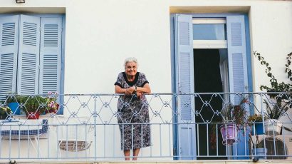 Las ayudas que pueden pedir las amas de casa sin cotizar