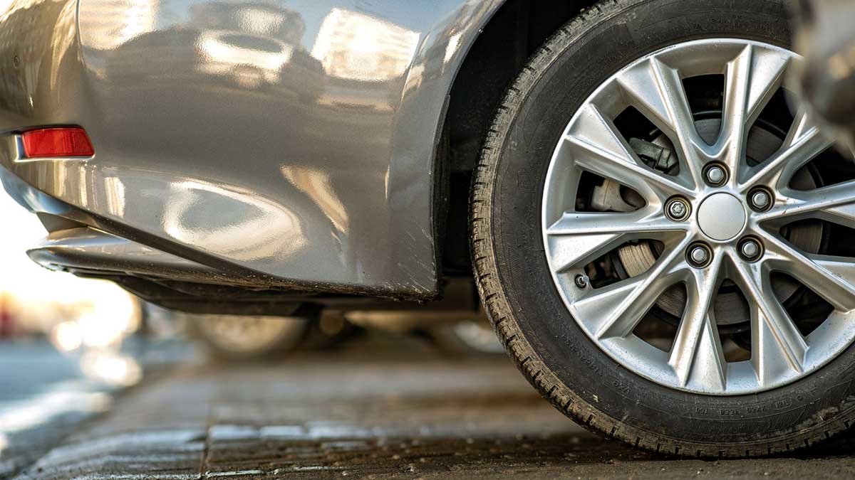 Cómo evitar la multa de 800 euros por los neumáticos de tu coche