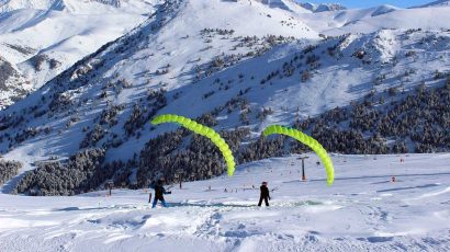Los mejores sitios para hacer vuelos de parapente en la nieve o Speedride