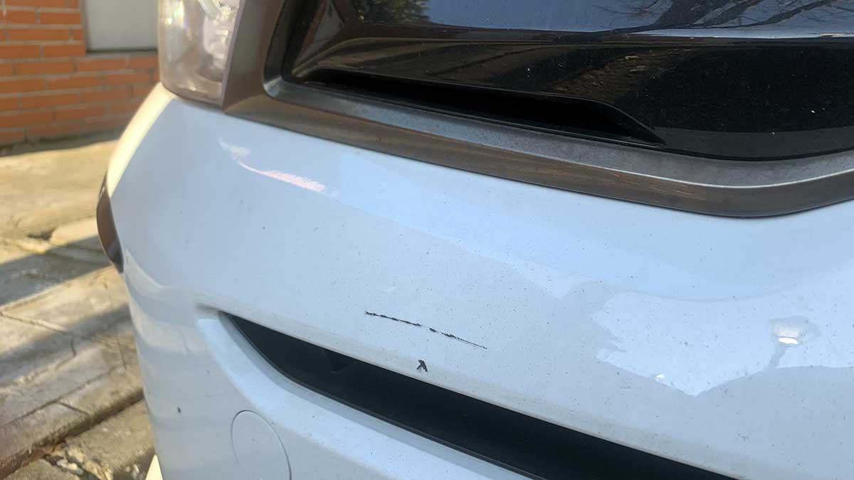 Cómo quitar un arañazo del coche de forma casera