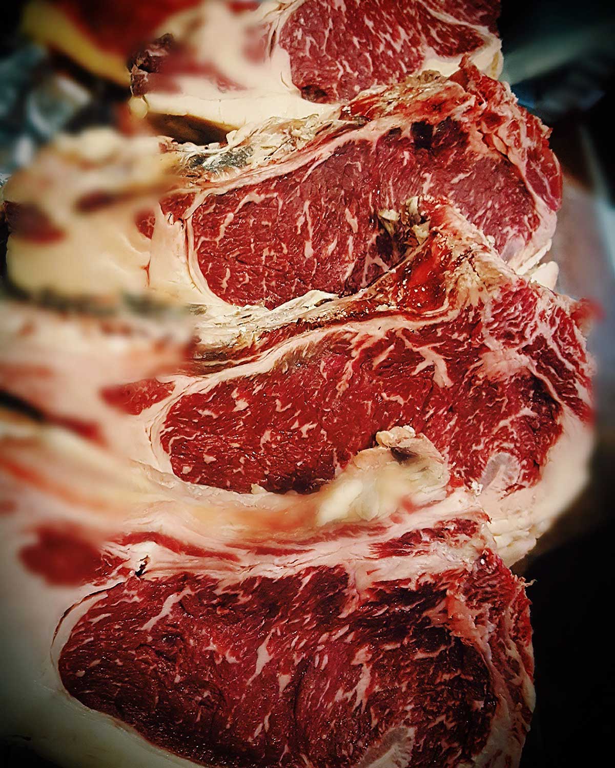 Carne cruda al corte