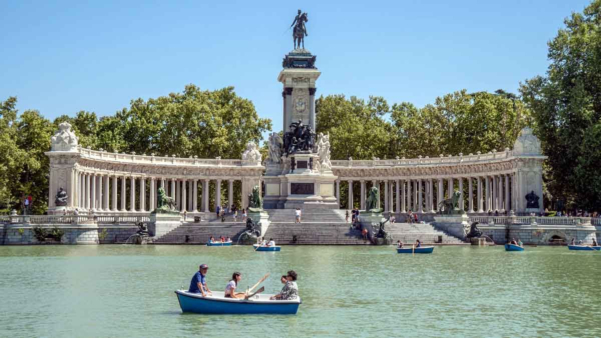 Lago del Parque del Retiro en Madrid.