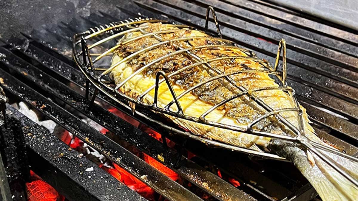Pescado a la brasa