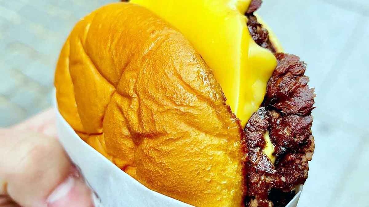 Hamburguesa de Pink's Burger.