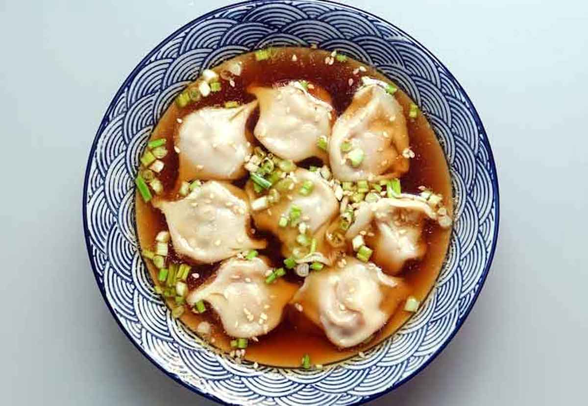 Sopa de wonton.