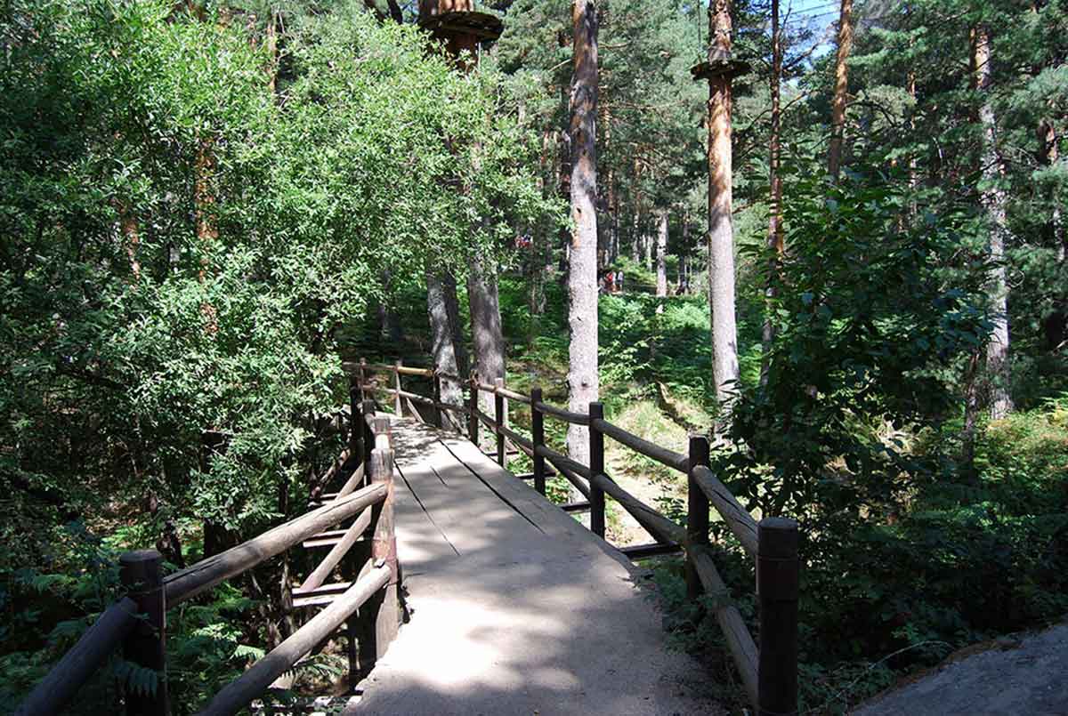 Acceso a zona de agua