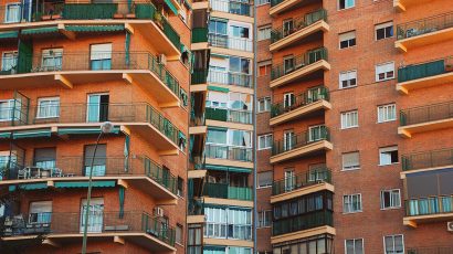 Nueva ley vivienda alquiler: Topes a la revisión de precios anuales y límites de alquileres en zonas tensionadas