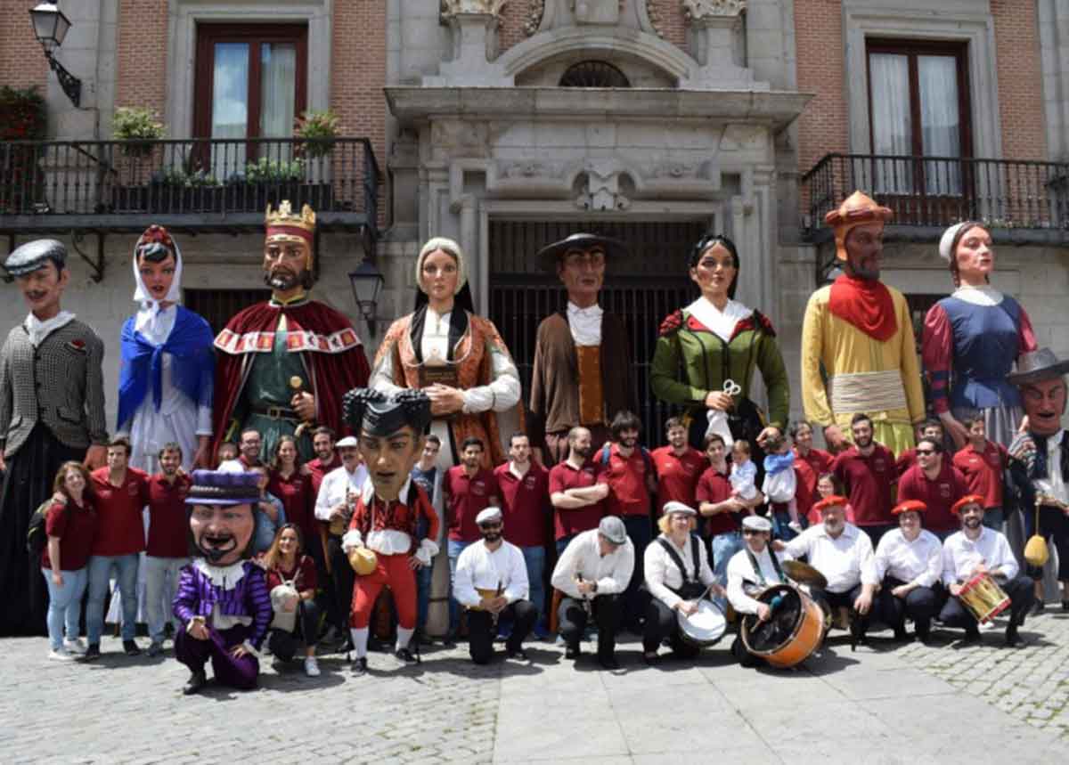 Desfile de cabezudos