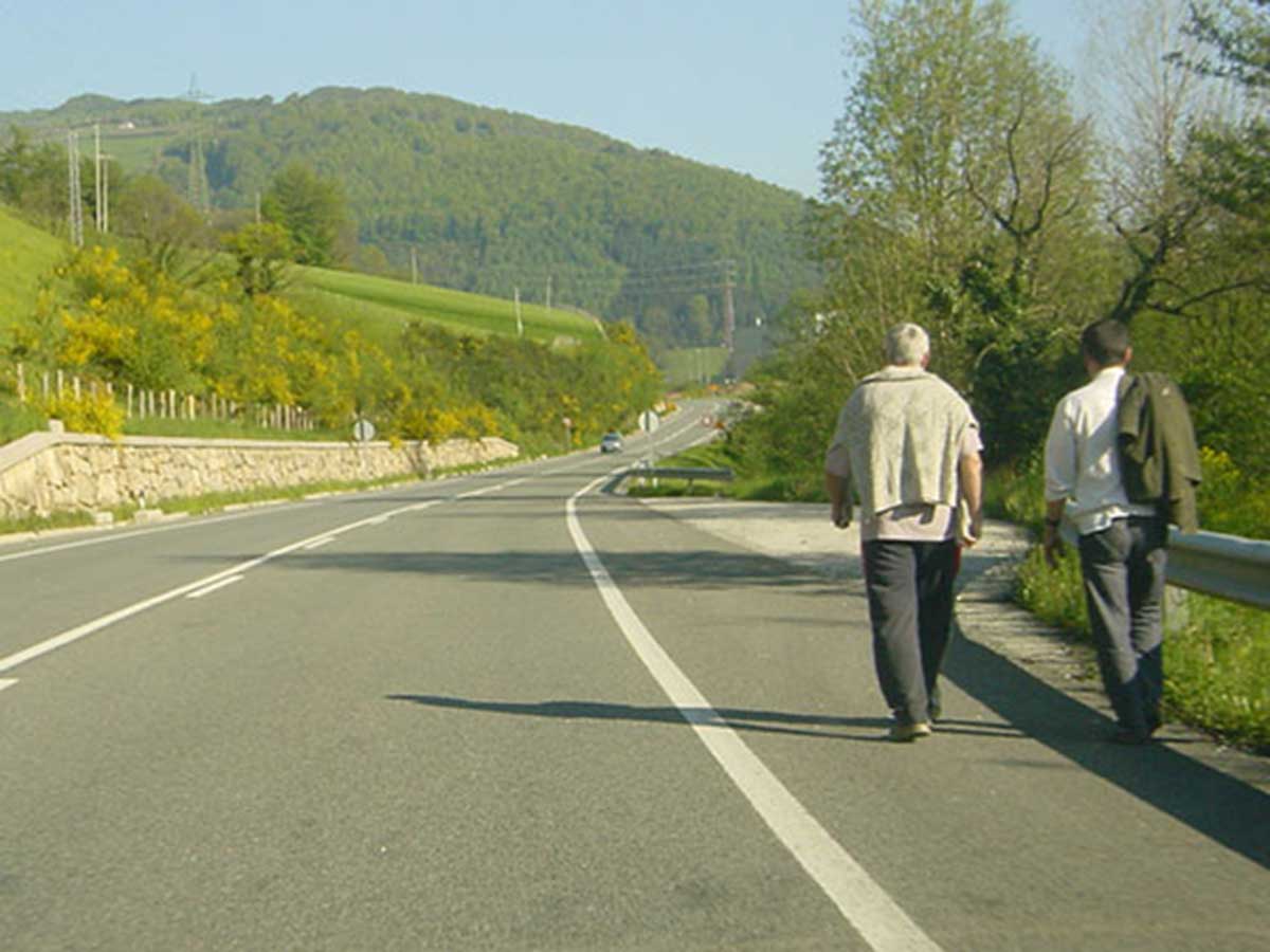 Peatones por la calle