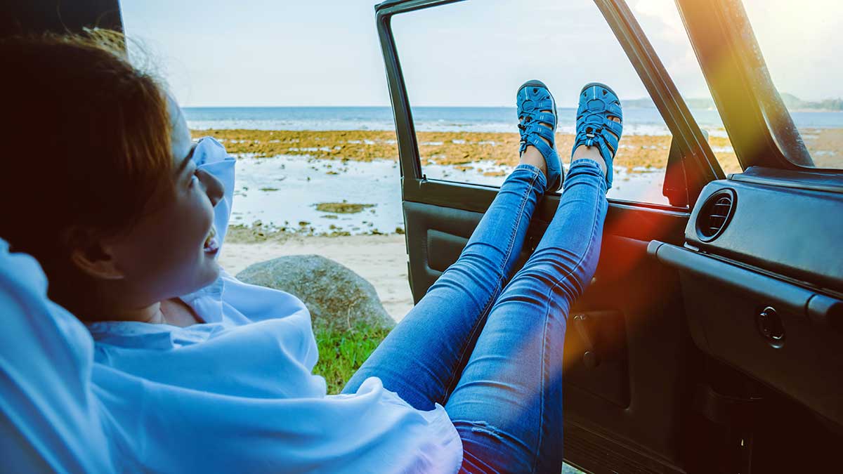 Conducir en chanclas