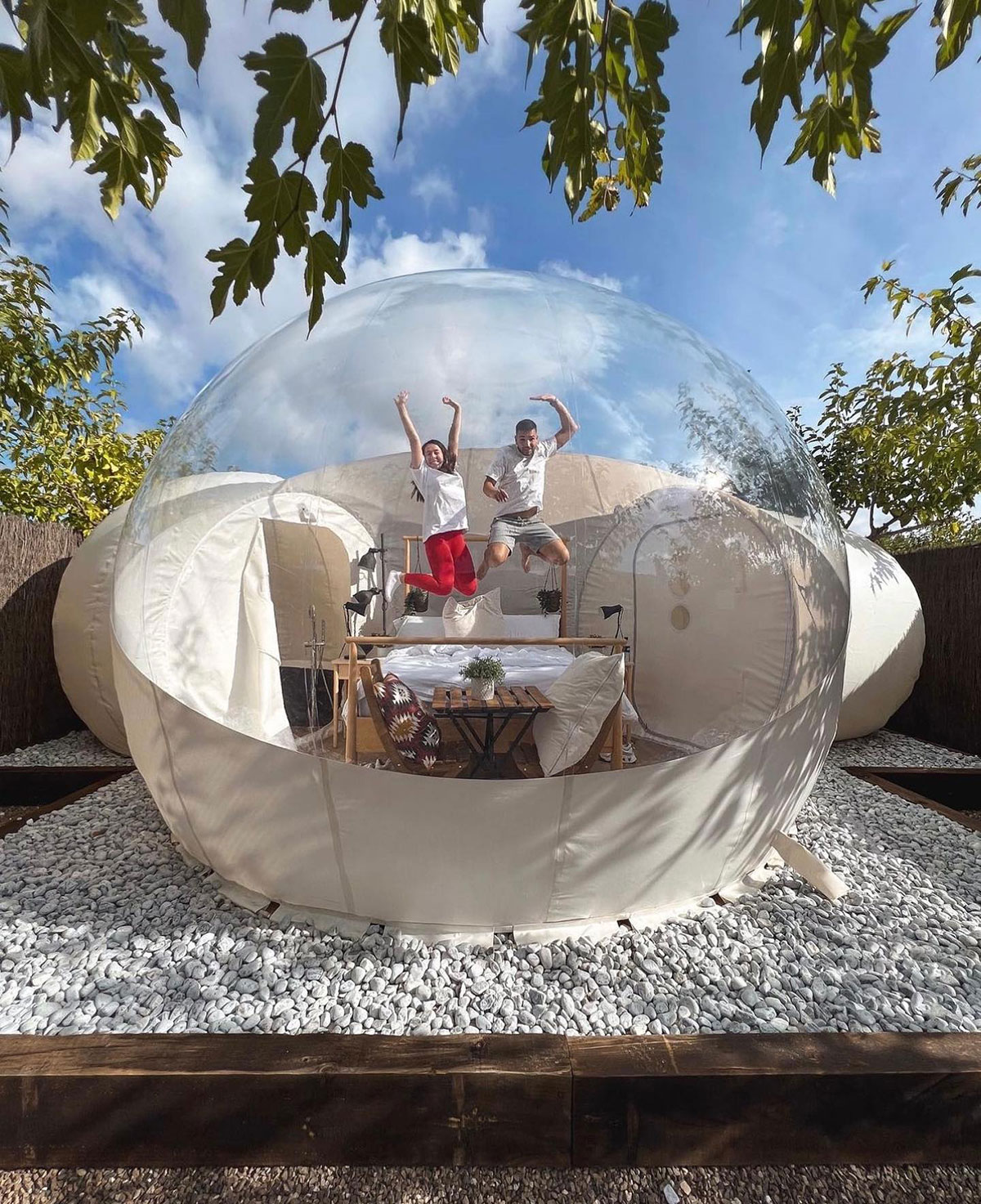 Pareja en habitación