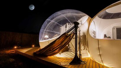 Los mejores hoteles burbuja para dormir bajo las estrellas