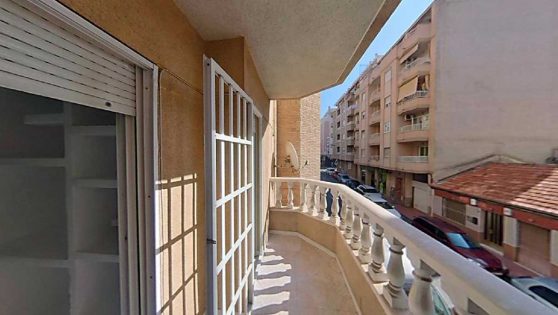 Aliseda vende 261 pisos entre 10.000 y 100.000 euros con terraza