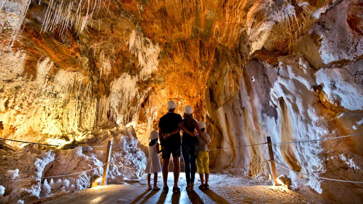 Visitas guiadas en familia a la Montaña de Sal de Cardona.