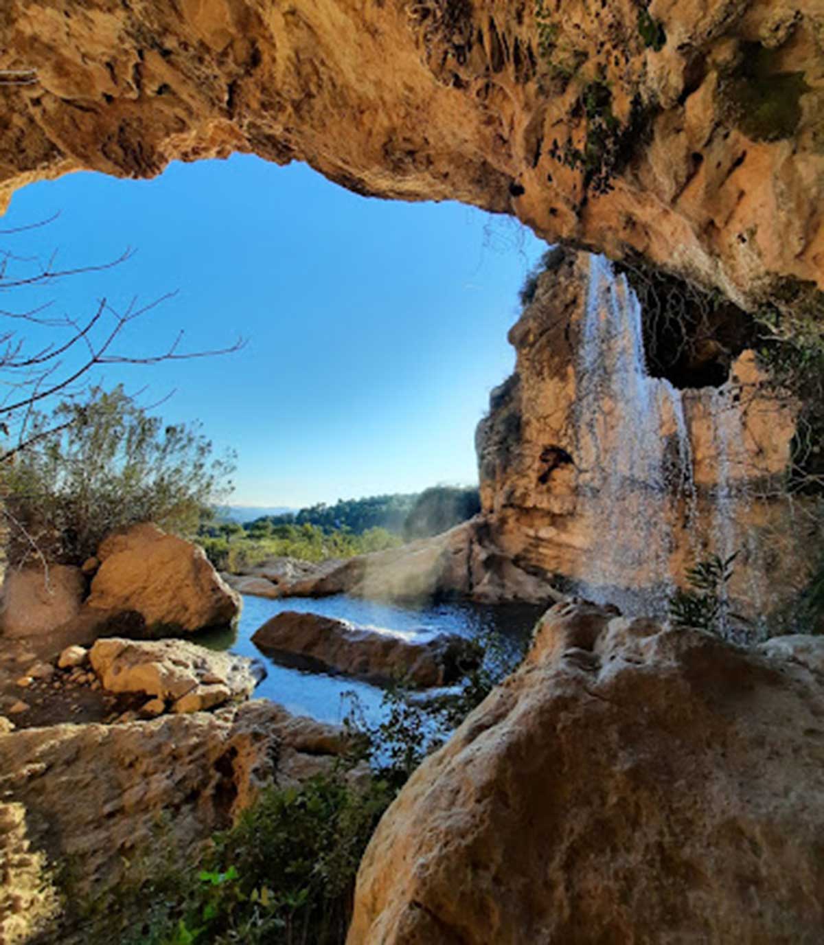 Vistas desde dentro de la Cueva