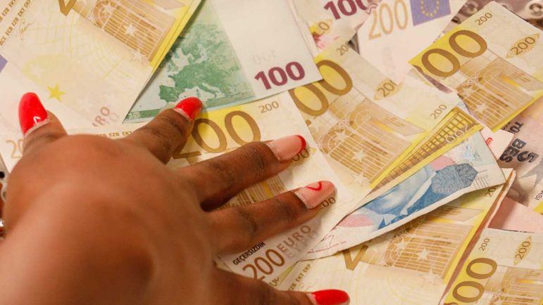 Por qué Hacienda no me devuelve el dinero de la Renta | Casacochecurro