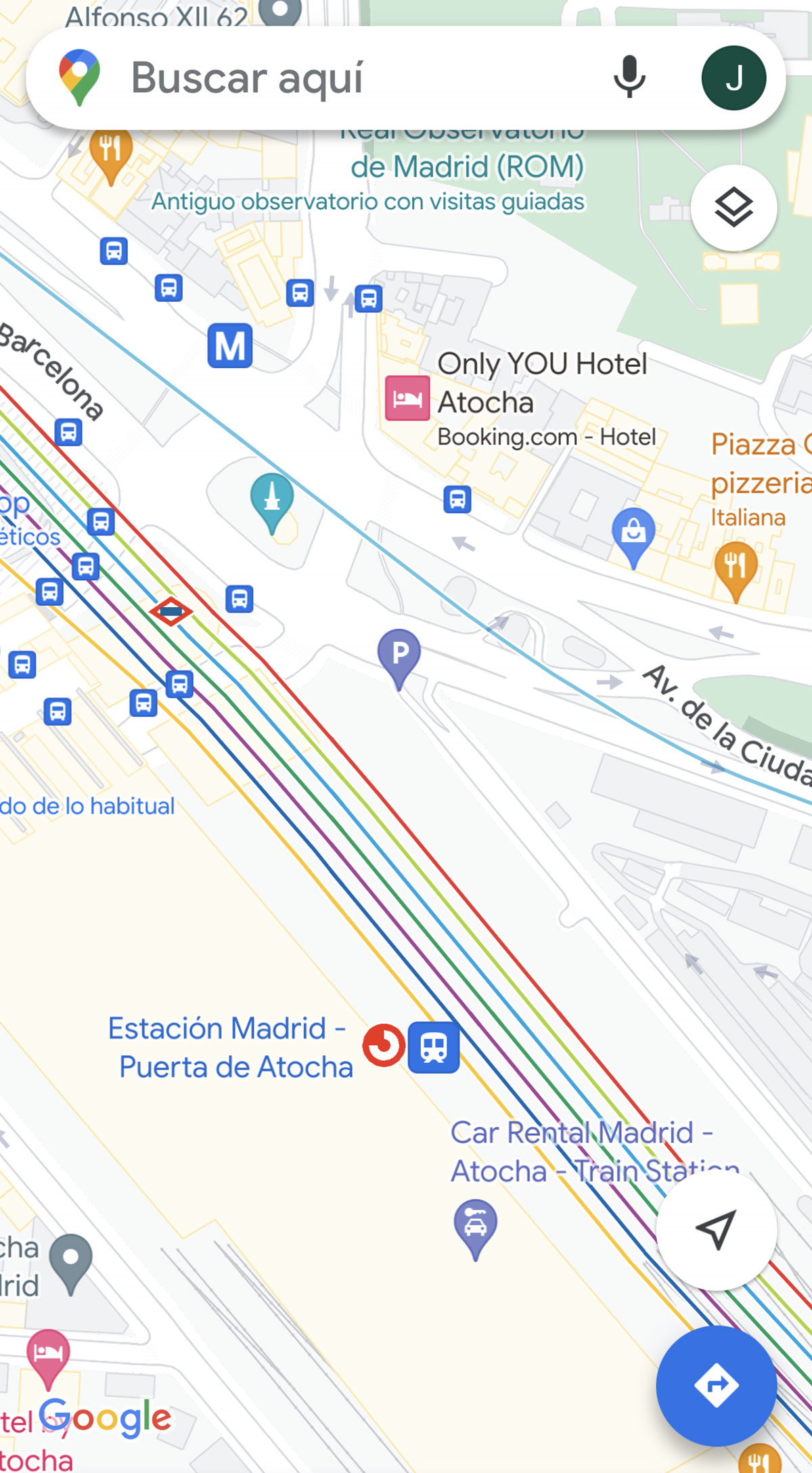 Parada de metro y autobús