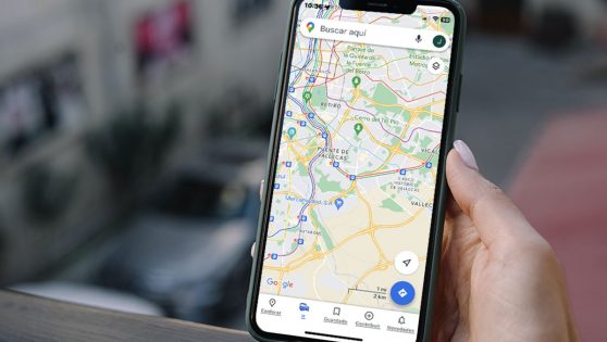 Cómo localizar una parada de autobús, tren o metro en Google Maps y saber a qué hora pasa