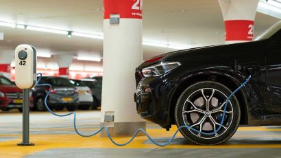 Cuánto cuesta la instalación de un punto de recarga para el coche eléctrico en un garaje comunitario.