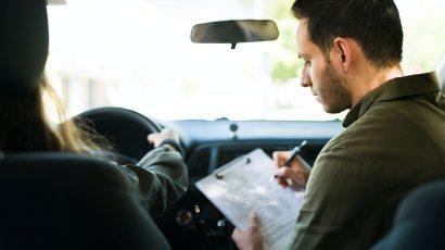 Cómo ser profesor de autoescuela: requisitos, formación y sueldo.