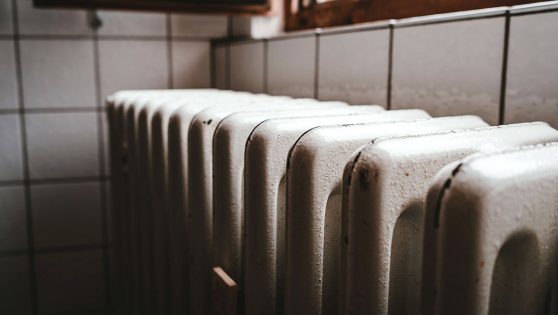 Cómo arreglar un radiador que gotea y por qué pierde agua