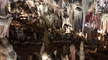 Las increíbles Cuevas del Águila con estalactitas de colores una hora y media de Madrid