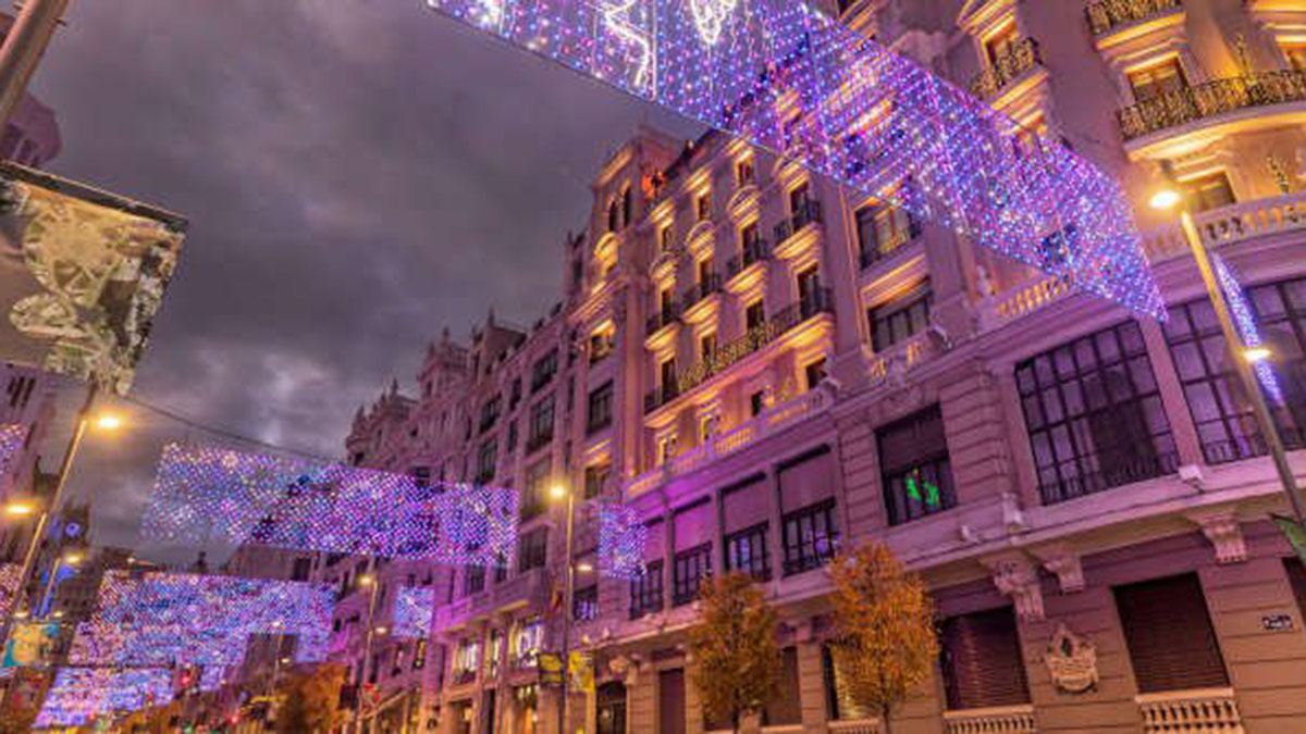 Calle de Madrid con luces