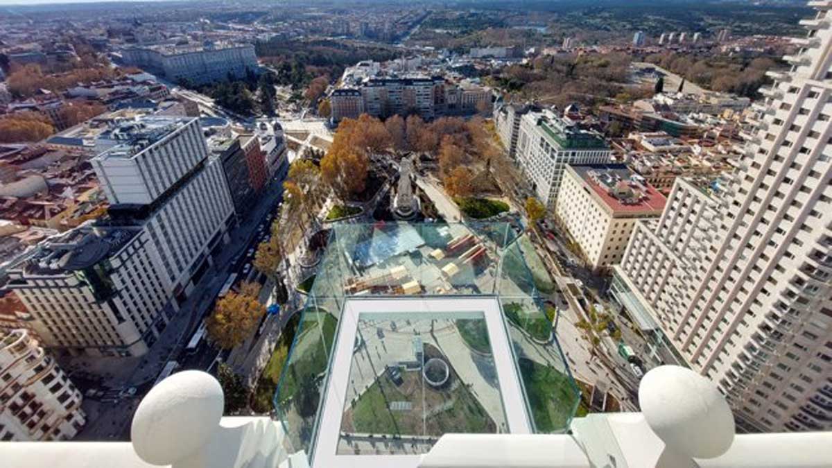 Plataforma cristal del Hotel Riu en Madrid.