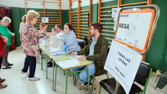 Mesa electoral Galicia