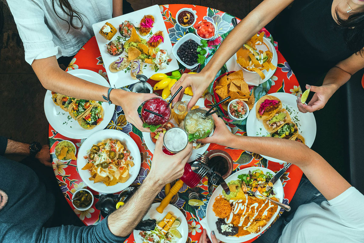 Mesa Restaurante Ay Rosa