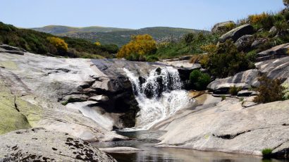 Ruta entre cascadas