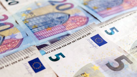 Billetes pequeños de euro