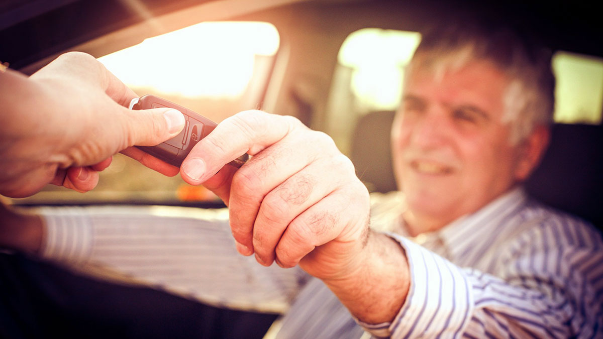 Comprar coche nuevo.