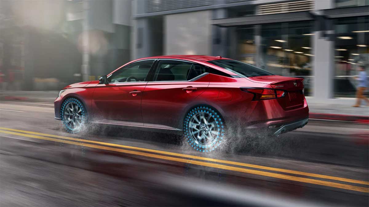 Cómo afecta el desgaste de los neumáticos del coche en la distancia de las frenadas.