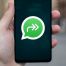 Esta es la función del nuevo icono con flecha doble en WhatsApp