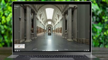 Un ordenador con la visita virtual del Museo del Prado.