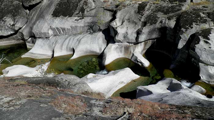 Piscina natural en la Garganta de los Infiernos.