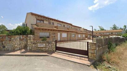 Urbanización donde se encuentra la vivienda que se va a subastar.