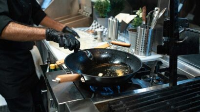 Buscan ayudantes de cocina como personal laboral fijo en Castilla y León.